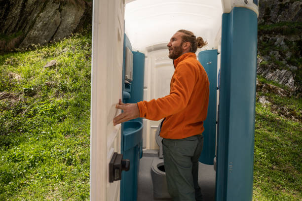 Best Portable bathroom rental  in Fair Grove, MO